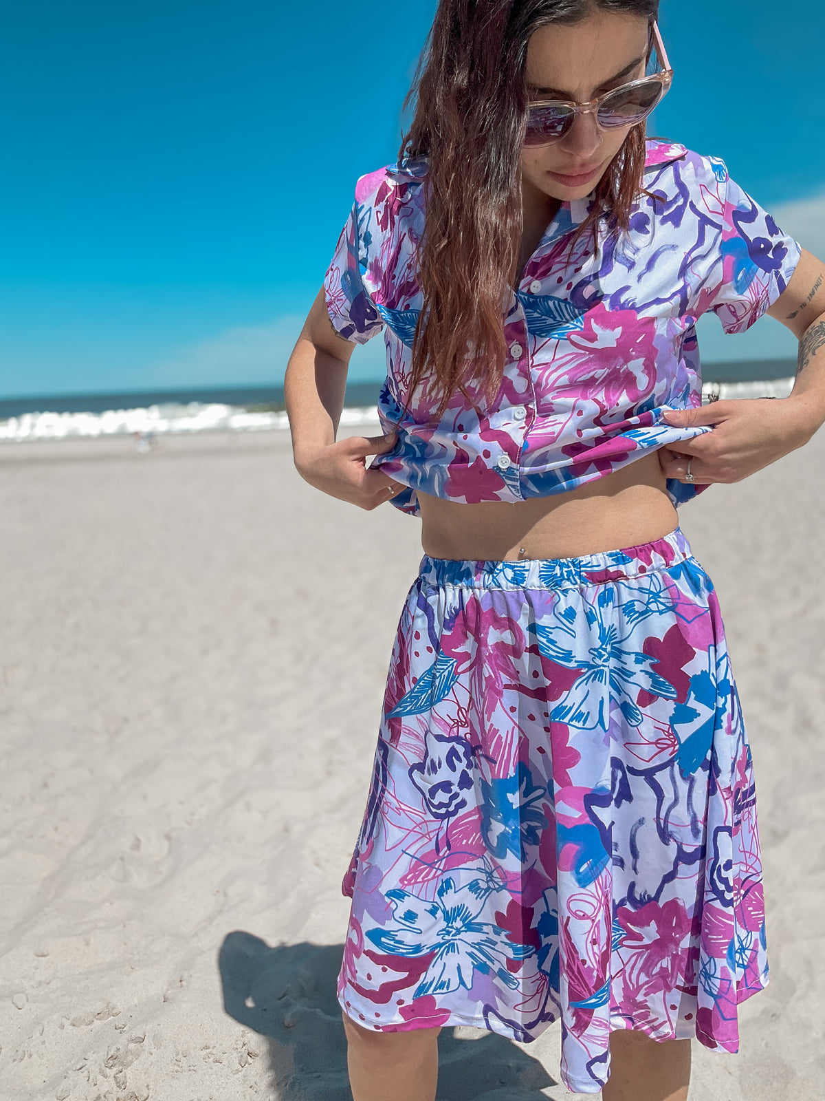 Camisa crop Jardín de Tigres - TRAZOS